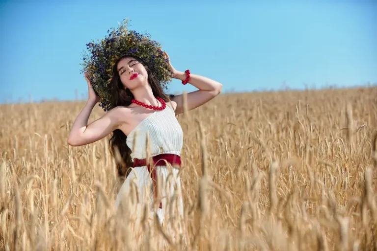 Blue sky of Ukraine — BLOOM Magazine, March 2022