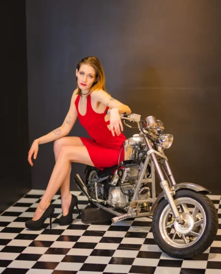 Minnesota Model - Allie — BLOOM Magazine, April 2022