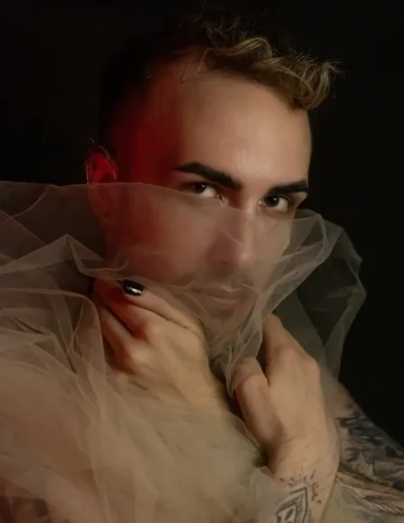 Beauty behind the veil — BLOOM Magazine, June 2022
