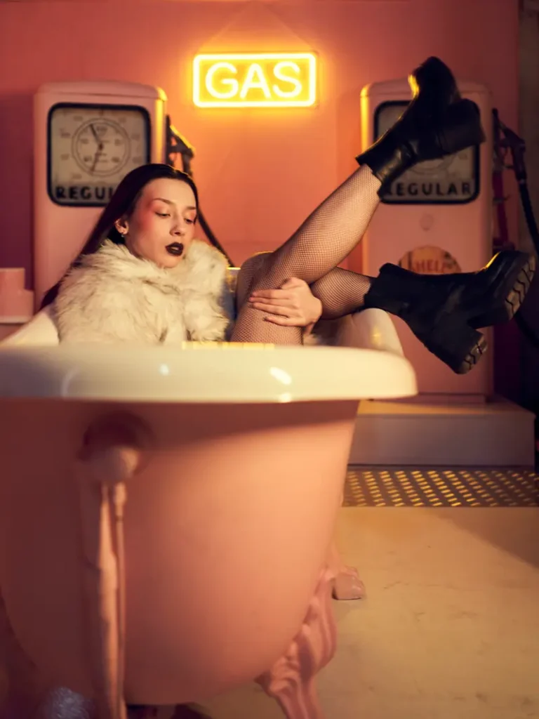 Lady. Pink. — BLOOM Magazine | The July Fashion & Beauty Edition | Vol.5 | 2022