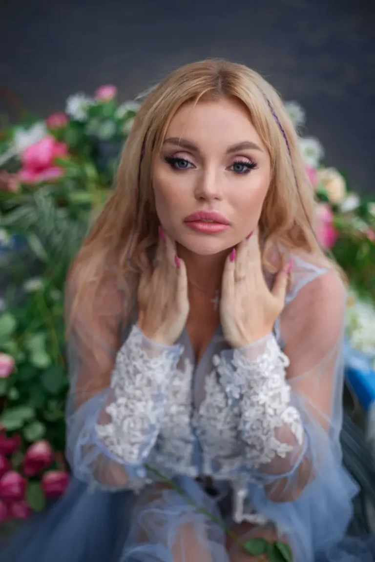 Anasteisha — BLOOM Magazine, August 2022