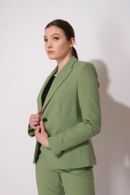 Annamaria by Free Faces — BLOOM Magazine, August 2022