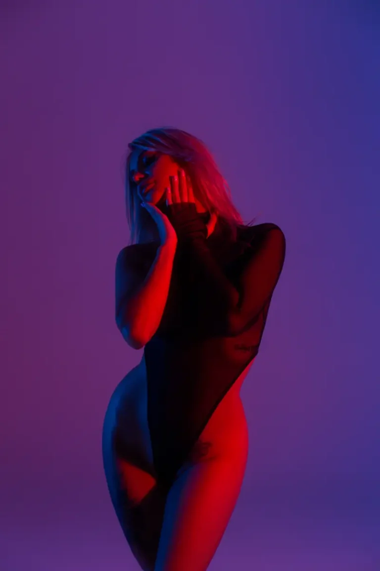 RED LINE — BLOOM Magazine | The November Fashion & Beauty Edition | Vol.25 | 2022