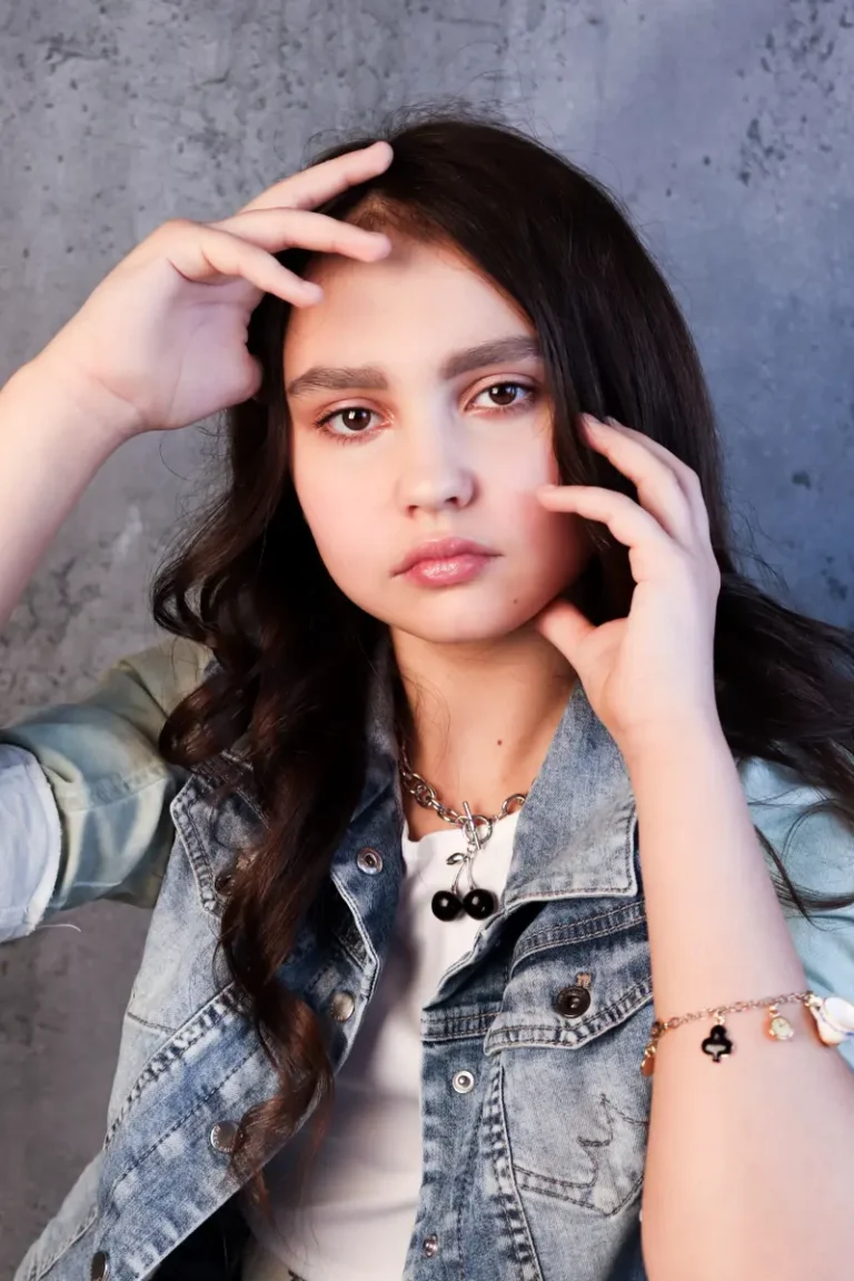 Arina — BLOOM Magazine, November 2022