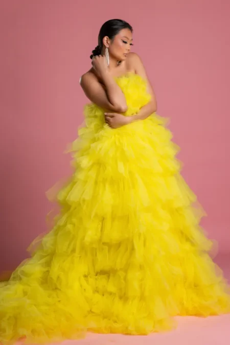 LADY OF ELEGANCE — BLOOM Magazine, December 2022