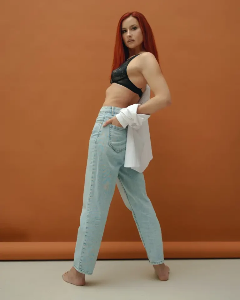 Mrs. Red — BLOOM Magazine, December 2022
