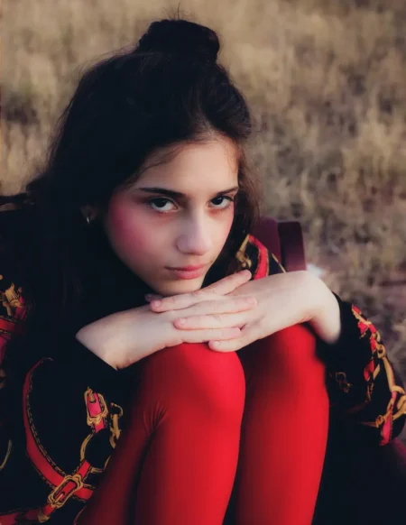 Retro Girl — BLOOM Magazine, December 2022