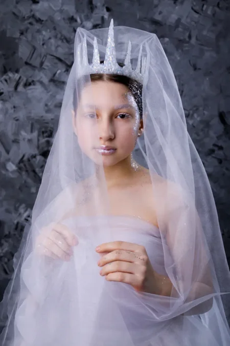 The Young Queen of the Gotts — BLOOM Magazine, December 2022