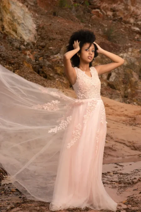 Pietra - Grande vestido — BLOOM Magazine, January 2023