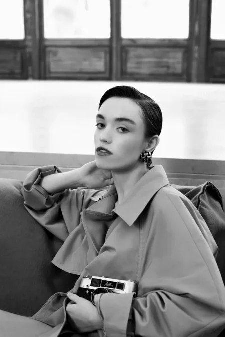 Retro girl — BLOOM Magazine, January 2023