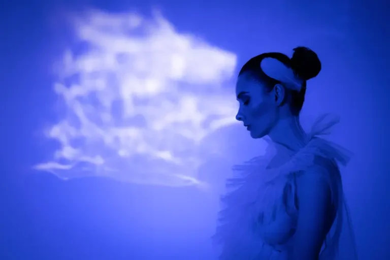 SWAN POWER — BLOOM Magazine, March 2023