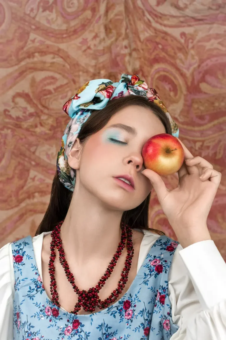 Coloration in Provence — BLOOM Magazine, August 2023