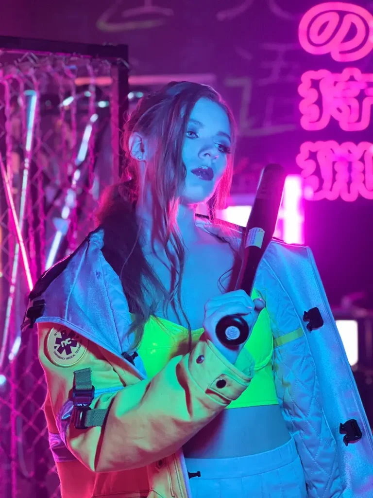 Neon — BLOOM Magazine, November 2023
