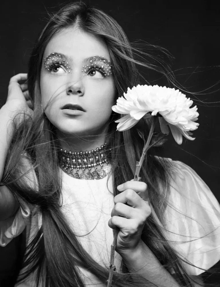 Vibe of lightness — BLOOM Magazine, November 2023