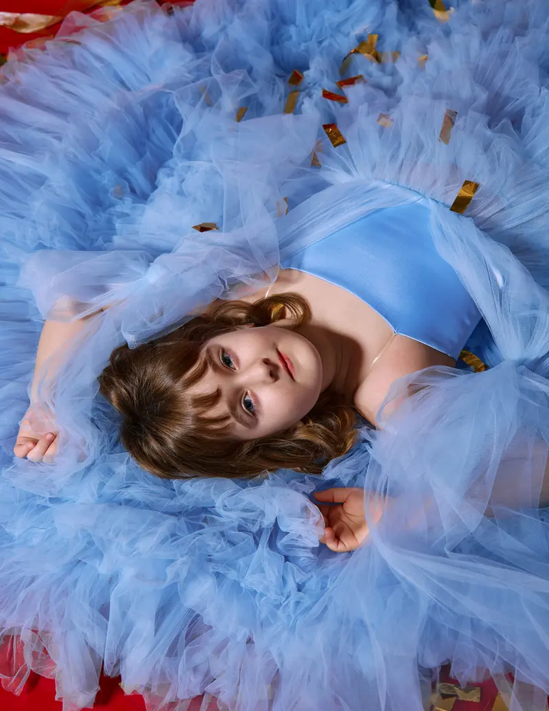 Начинающая перспективная модель — BLOOM Magazine, January 2024