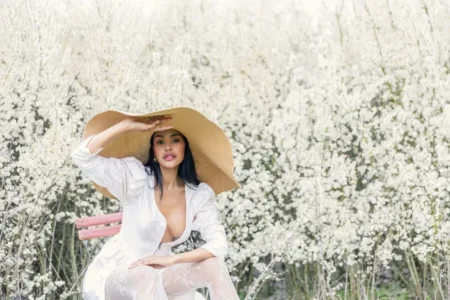 Blooming — BLOOM Magazine, May 2024
