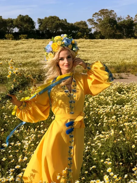 Golden summer — BLOOM Magazine, June 2024