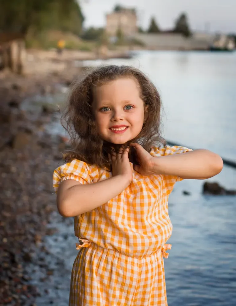 Sunny girl — BLOOM Magazine, October 2024