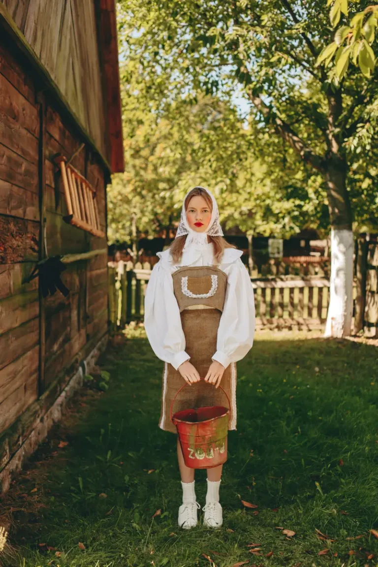 SIAŁA BABA.... FOLK! — BLOOM Magazine, November 2024