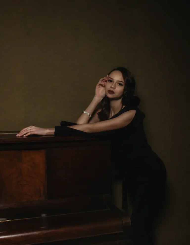 The piano lady in black — BLOOM Magazine, December 2024