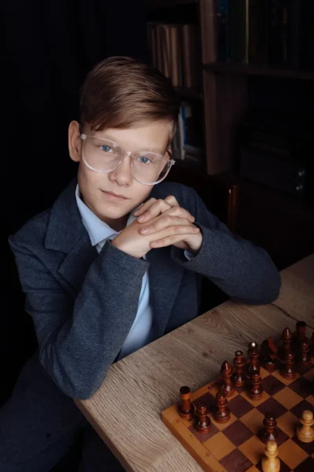 В образах шахматистов — BLOOM Magazine, February 2025