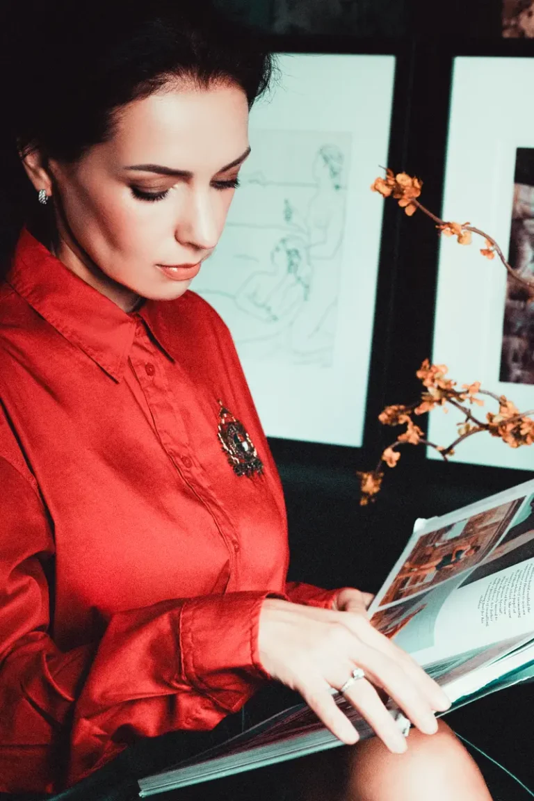SILENT ELEGANCE — BLOOM Magazine | The February Fashion & Beauty Edition | Vol.4 | 2025