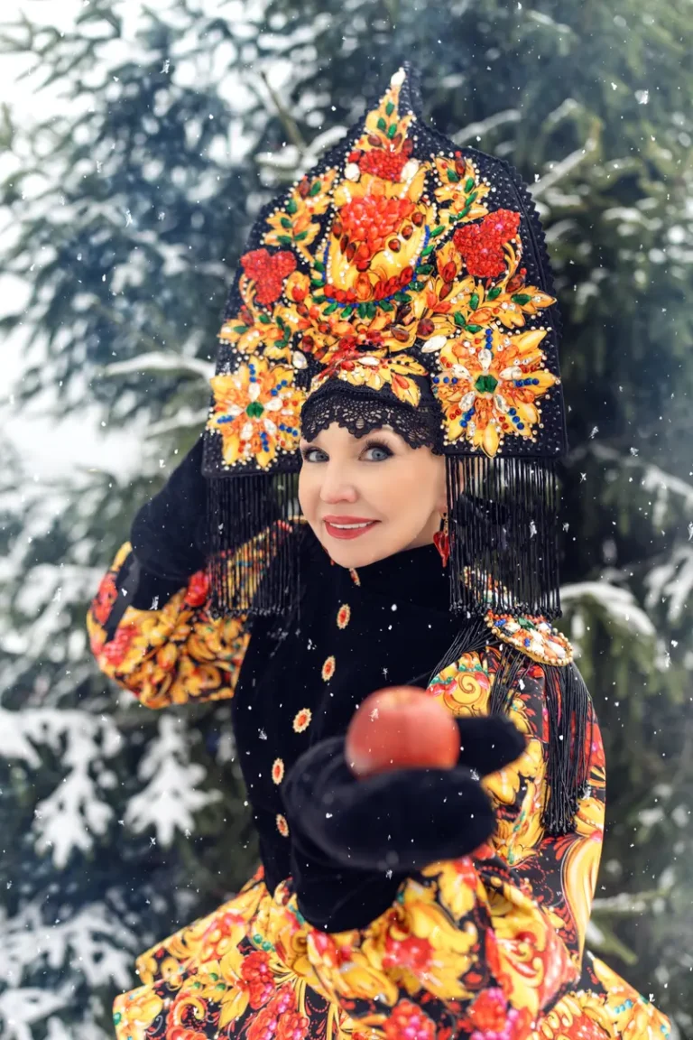 Яблоки на снегу — BLOOM Magazine, February 2025