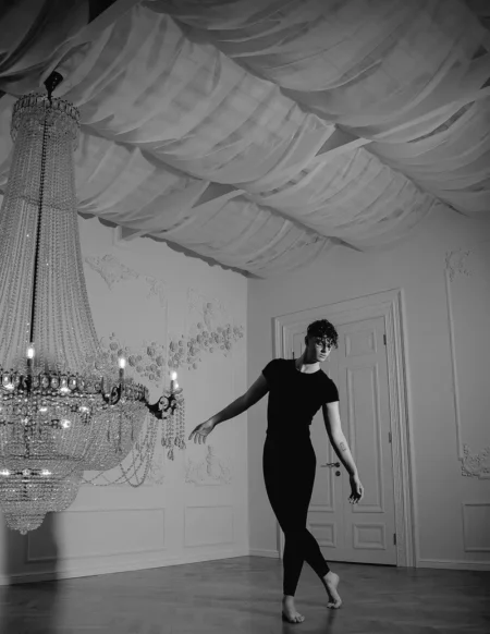 The performer — BLOOM Magazine, October 2025