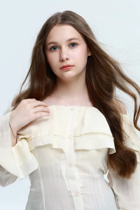 Model Vasilisa — BLOOM Magazine, November 2025