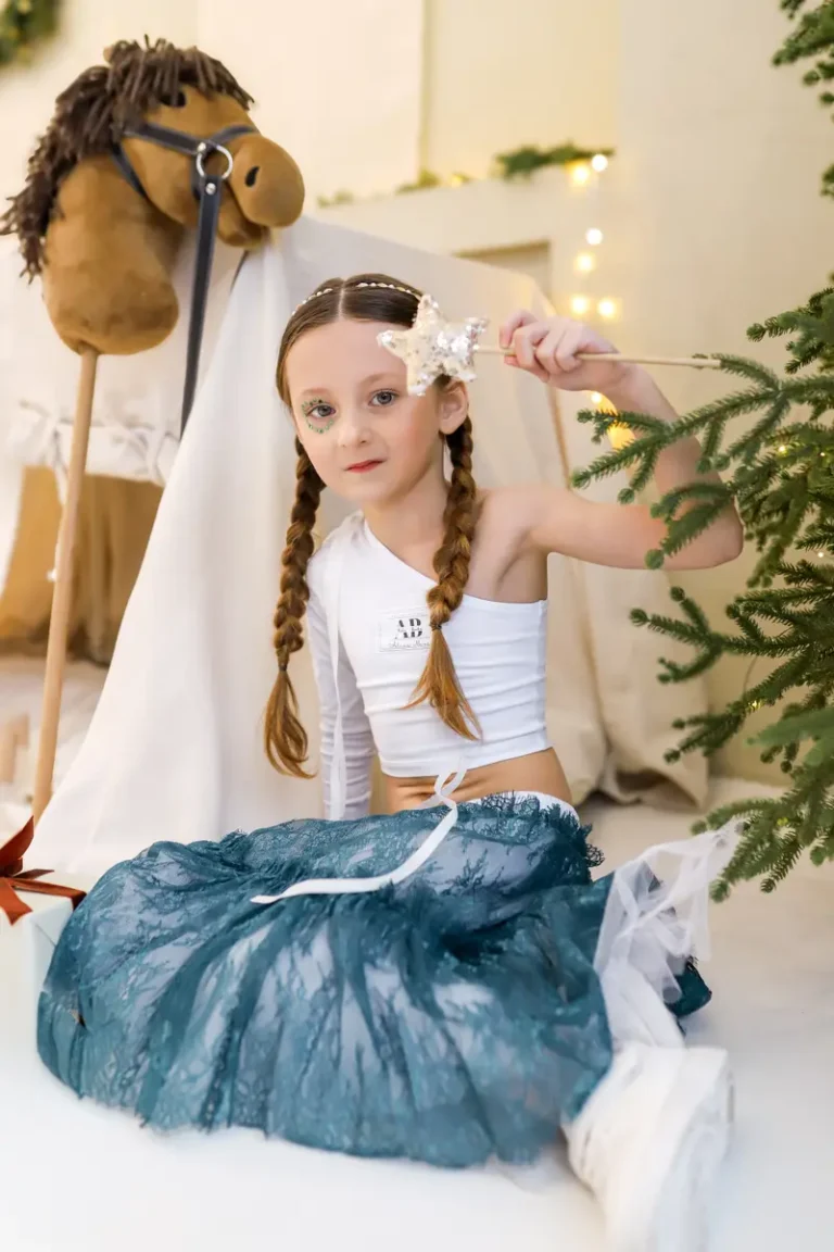 New Year's Eve commotion — BLOOM Magazine, December 2025