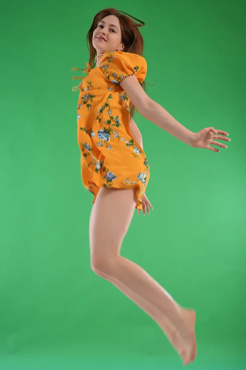 Looking for the summer — BLOOM Magazine, May 2025